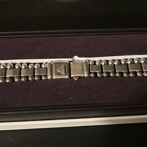 Lagos woman’s caviar watch band